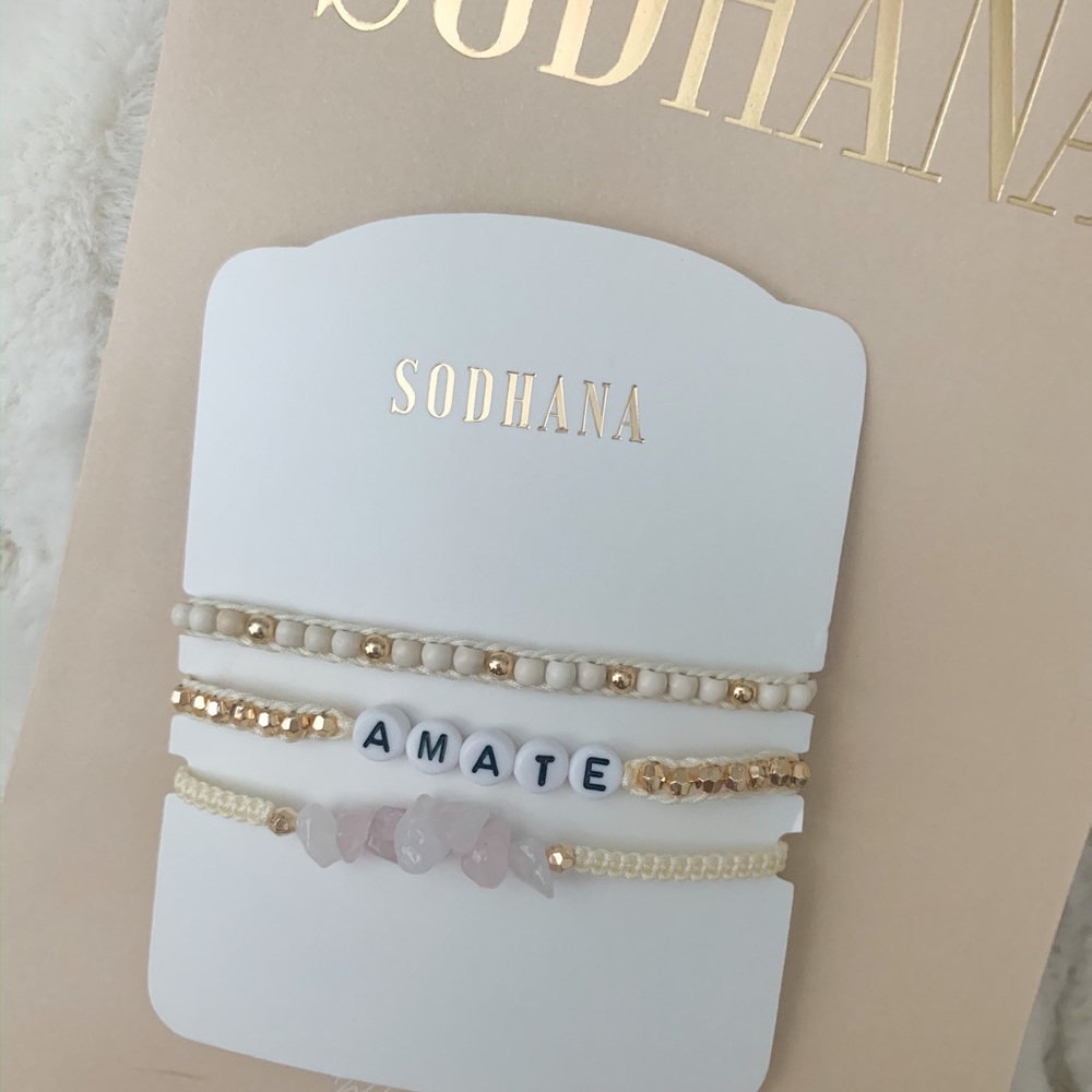 Love your self / Ámate • hand made beauties •